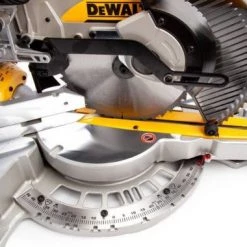 Scie à onglet DeWALT DWS727 - Scie à onglet - 1600W - 250 x 30mm - DWS727-QS -Outil électroportatif Soldes 99ca96b95084a41a424d446791d27d58